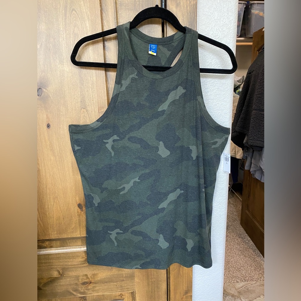 New with tags! Racerback go dry ON camp tank.